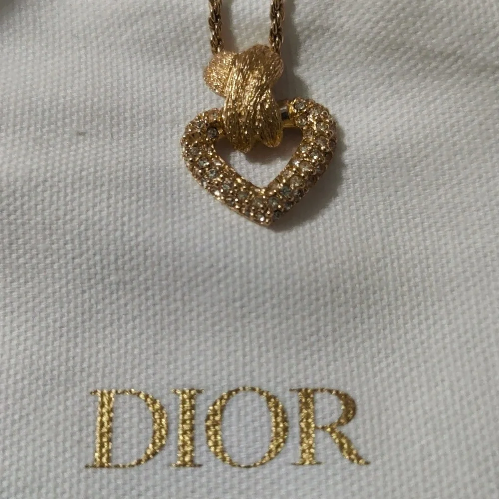 Christian Dior Heart Motif Rhinestone Gold Tone Pendant Necklace With Dust Bag - Picture 2 of 11